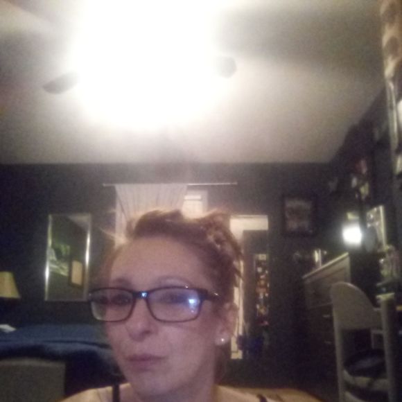 Meet your Posher, Melissa - Picture 1 of 1